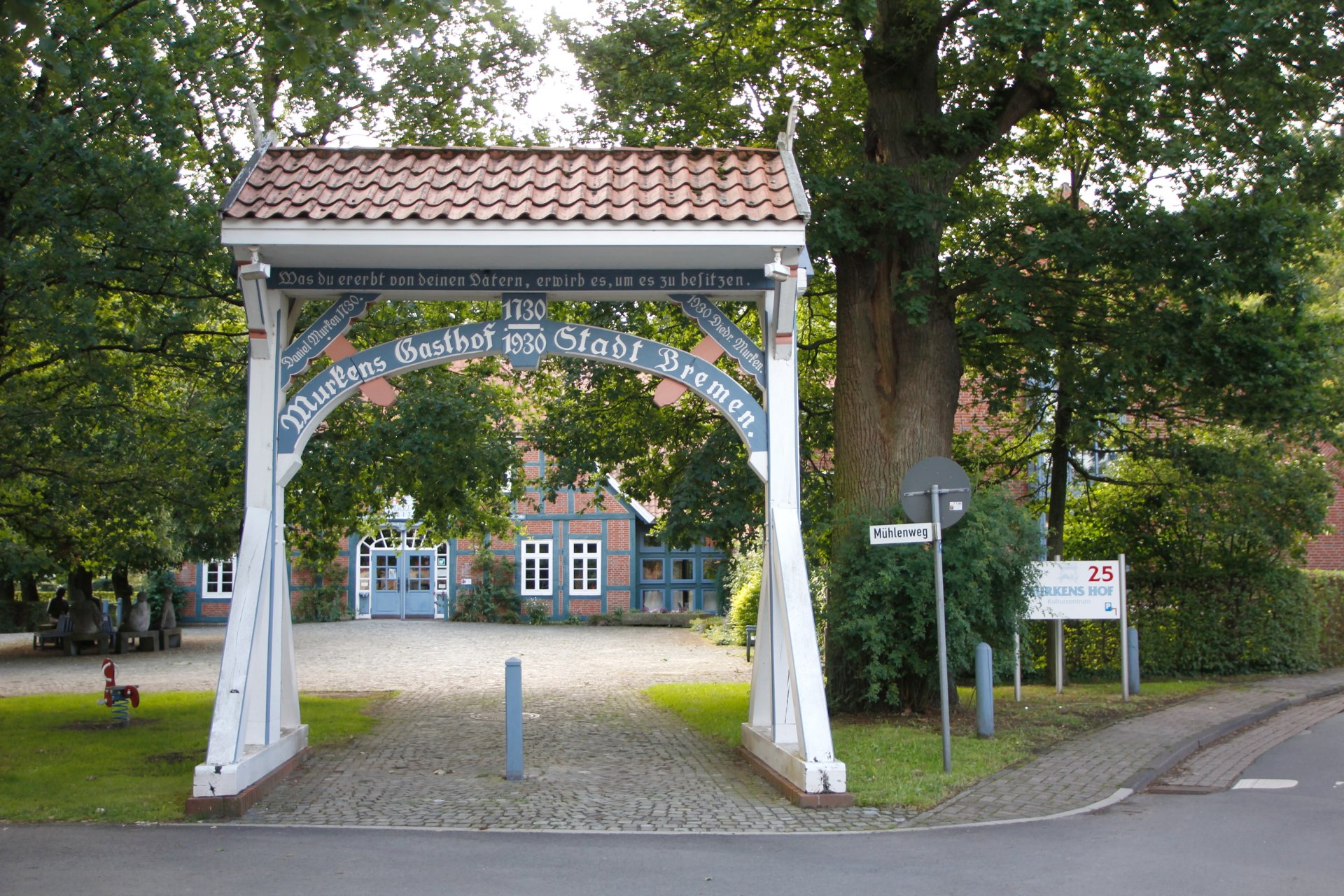 Das Eingangstor zum Murkens-Hof 
